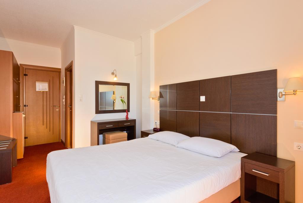 Akrata Beach Hotel Exterior foto