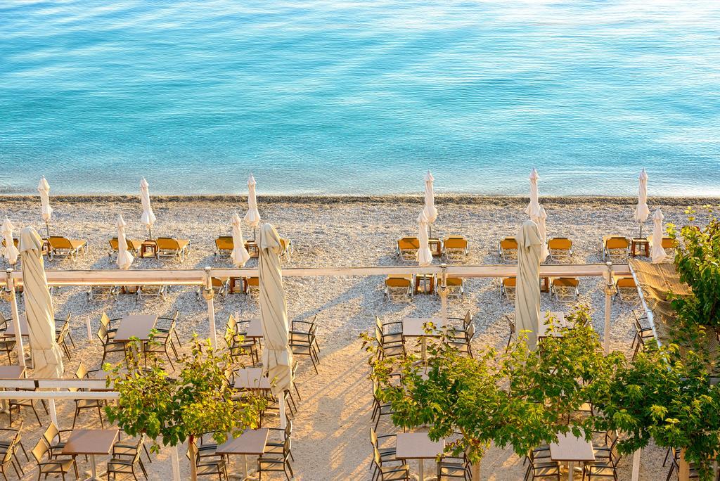 Akrata Beach Hotel Exterior foto